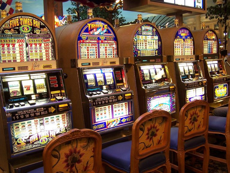 How to play poker beginners: 2026 Guide